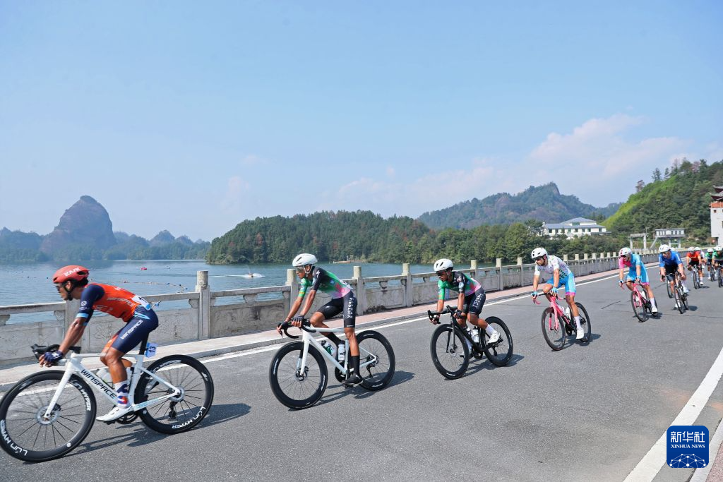自行车——第十四届环鄱阳湖国际大赛第八赛段赛况